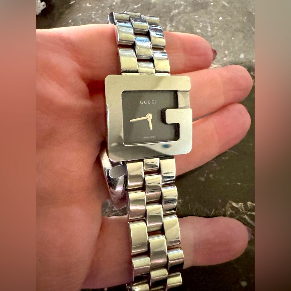 Vintage Gucci bracelet watch